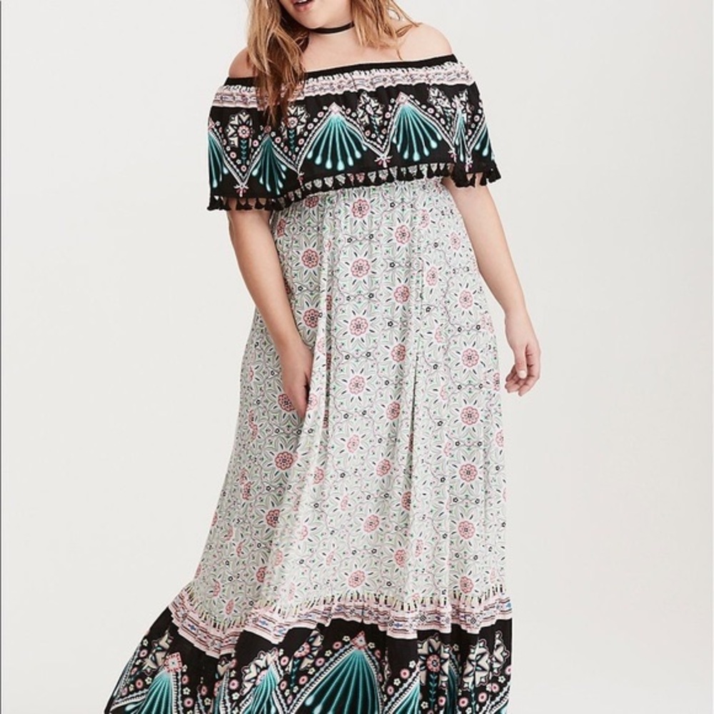 NWT Torrid ‘Insider Collection’ Off-shoulder Challis Maxi Dress